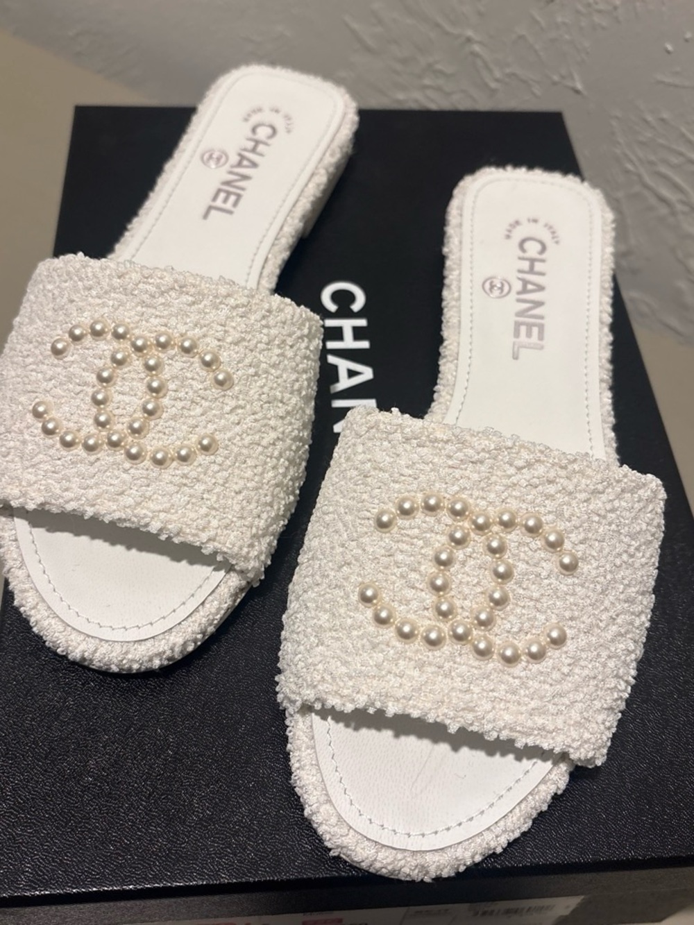 CHANEL White Tweed Pearl CC Slide Mules
